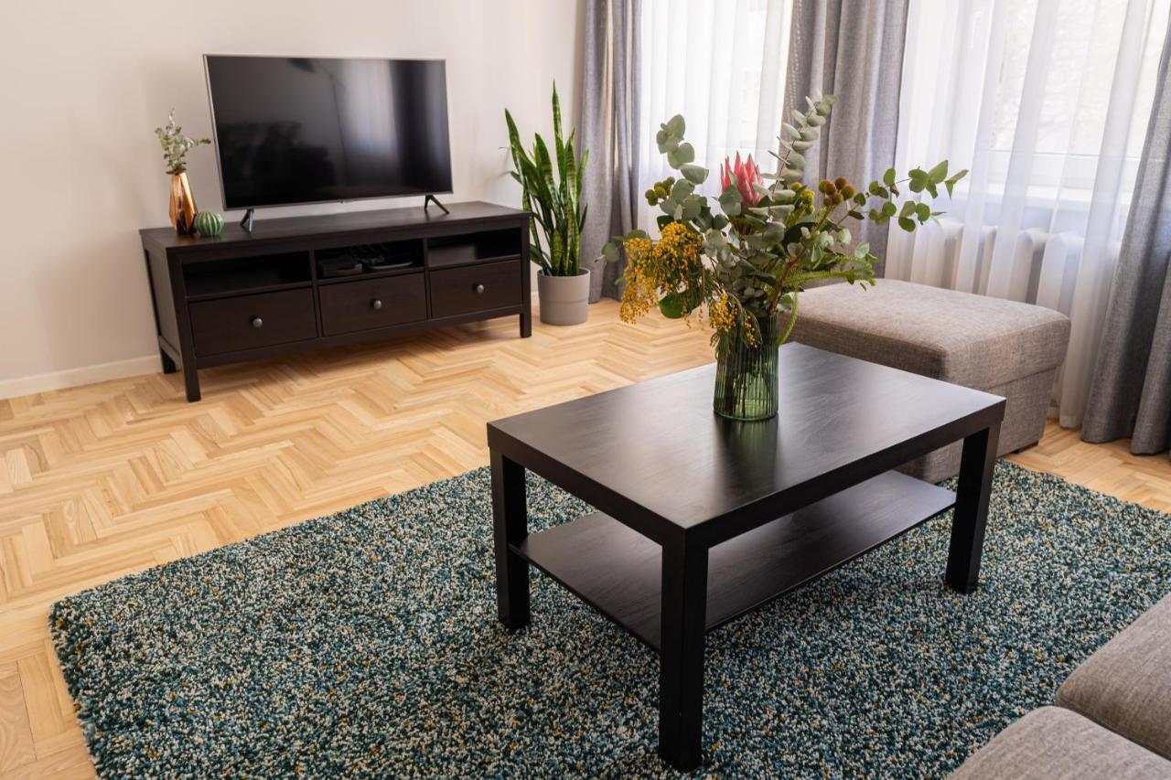 Lovely Apartment In The City Center カウナス エクステリア 写真
